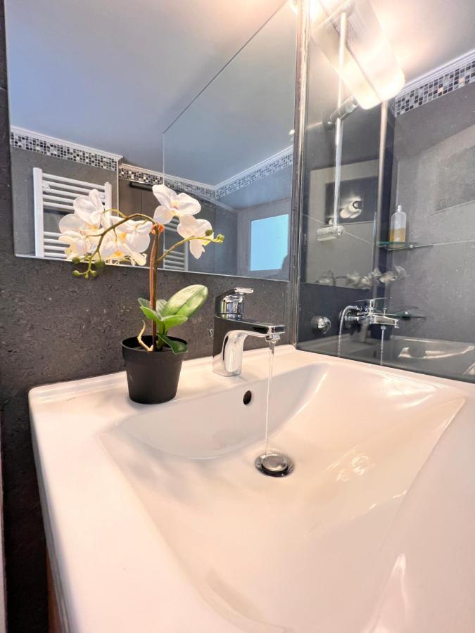 Quiet And Cozy Apartment Of New Psihiko No 6 Афины Экстерьер фото